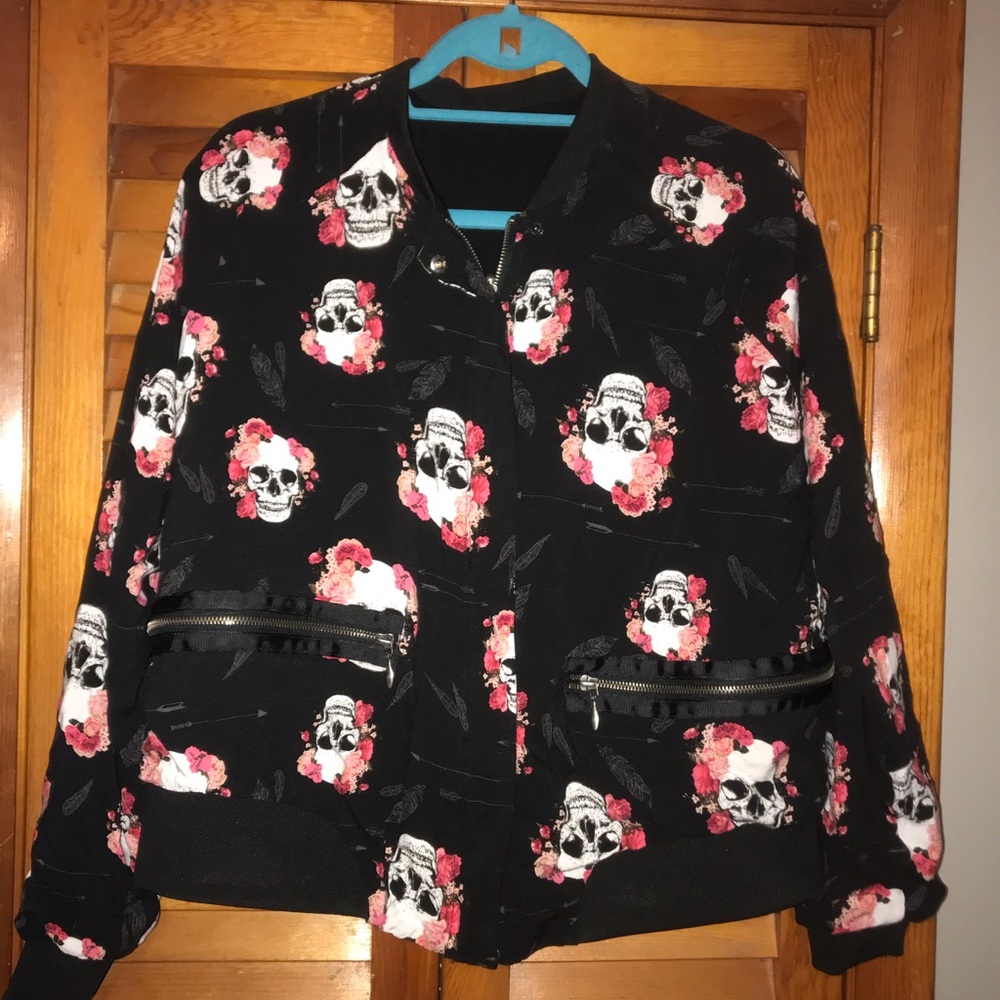 Torrid skull reversible jacket size 0